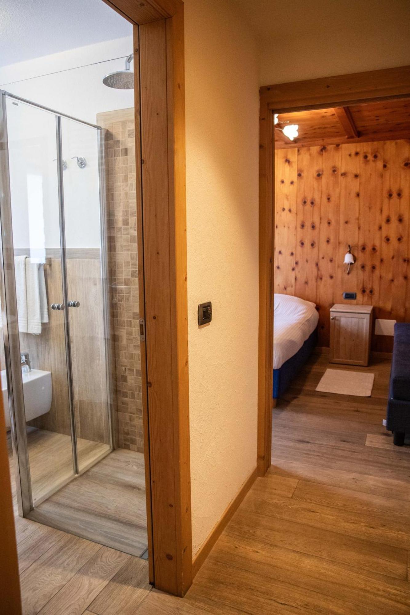 Hotel La Montanina Livigno Exteriör bild