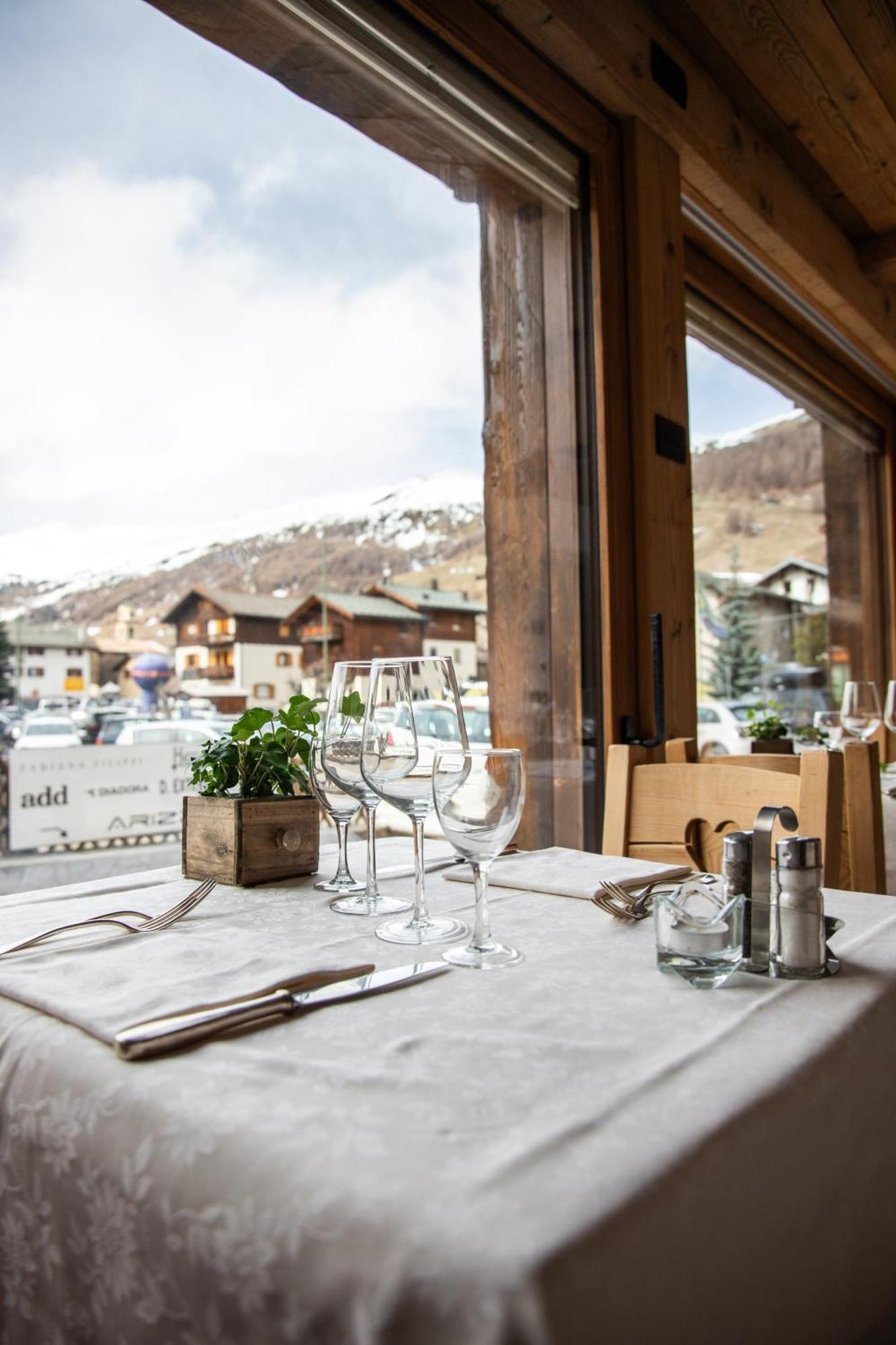 Hotel La Montanina Livigno Exteriör bild